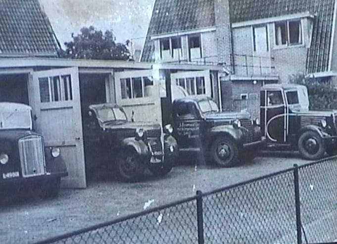 Het wagenpark aan de Verbindingsweg dat in 1949 verkocht zou worden